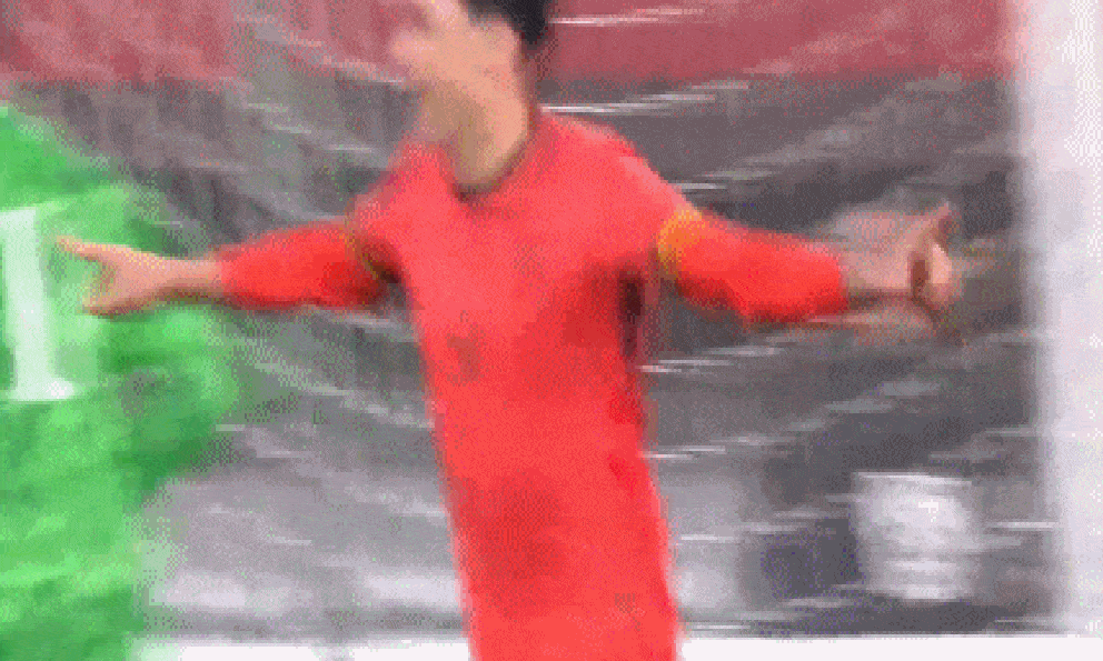 Tuyển Trung Quốc thắng sốc Hàn Quốc, mở ra cuộc đua vô địch cực căng thẳng với tuyển Việt Nam