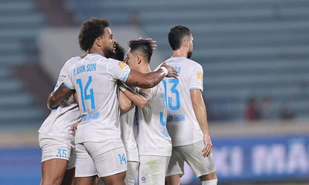 Tái xuất bằng chiến thắng, Nguyễn Xuân Son sáng cửa hoàn tất bộ sưu tập danh hiệu Việt Nam