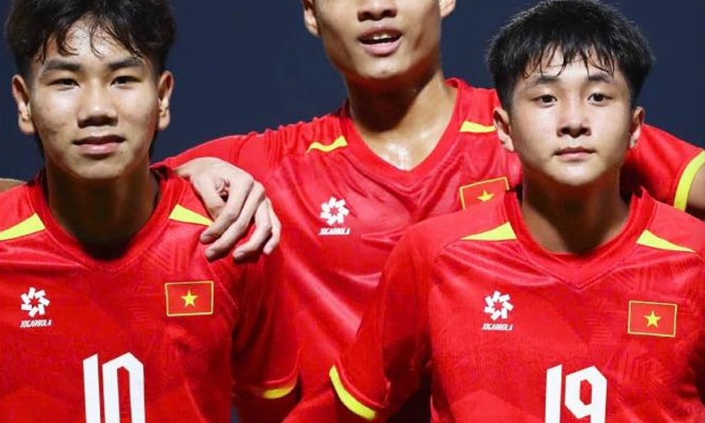 Tuyển Việt Nam đại thắng 14-0, vượt Malaysia giành lấy ngôi nhất bảng giải châu Á