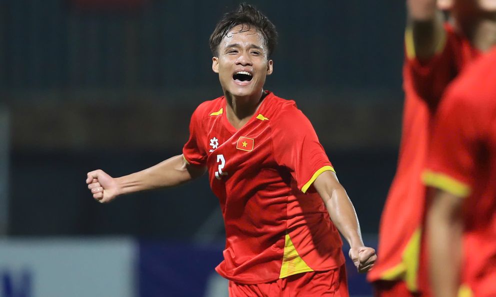 Việt Nam 2-0 Hong Kong: Tiếp tục bay cao trên đỉnh bảng vòng loại châu Á