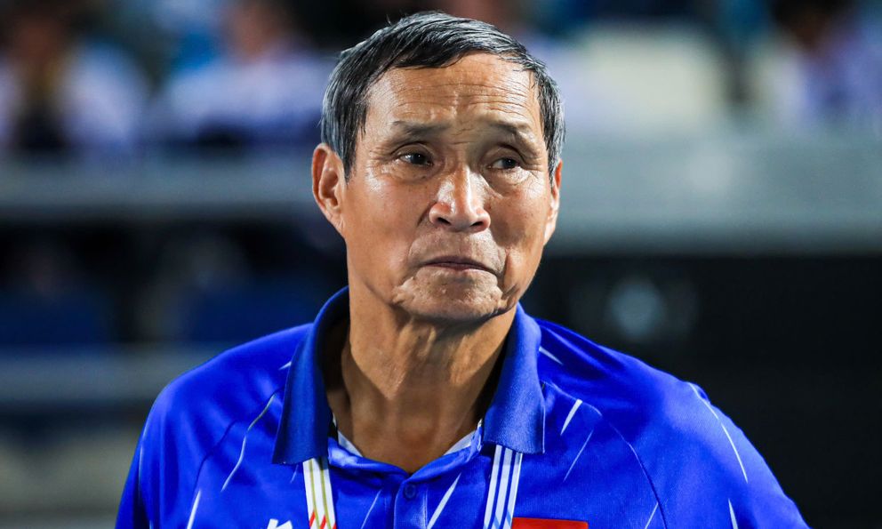 HLV Mai Đức Chung: “Trọng tài SEA Games quá kém, HLV Thái Lan cũng phải thốt lên như vậy”