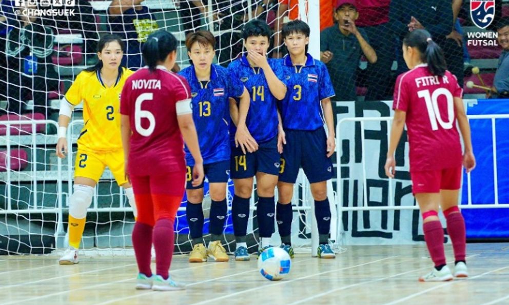 Tạo mưa bàn thắng, tuyển Thái Lan vẫn ngao ngán “chào thua” trước tuyển Việt Nam