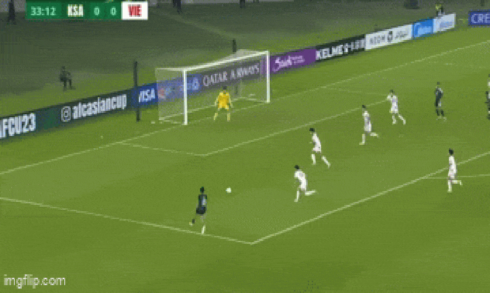 Khiến đồng đội của Ronaldo phải nản lòng, thủ môn U23 Việt Nam leo thẳng lên top 1 giải U23 châu Á