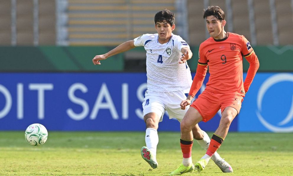 Hạ gục U23 Uzbekistan theo kịch bản nghẹt thở, U23 Trung Quốc gặp U23 Việt Nam ở bán kết U23 châu Á