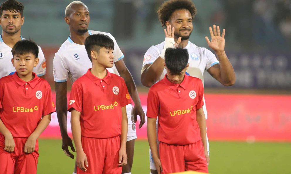 Xuân Son ghi bàn, HLV Kim Sang-sik đón tin vui trước trận quyết định của ĐT Việt Nam