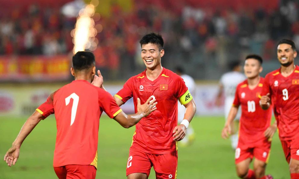 HLV Bangladesh: “Với sức mạnh thế này, tuyển Việt Nam sẽ thắng Malaysia thôi”