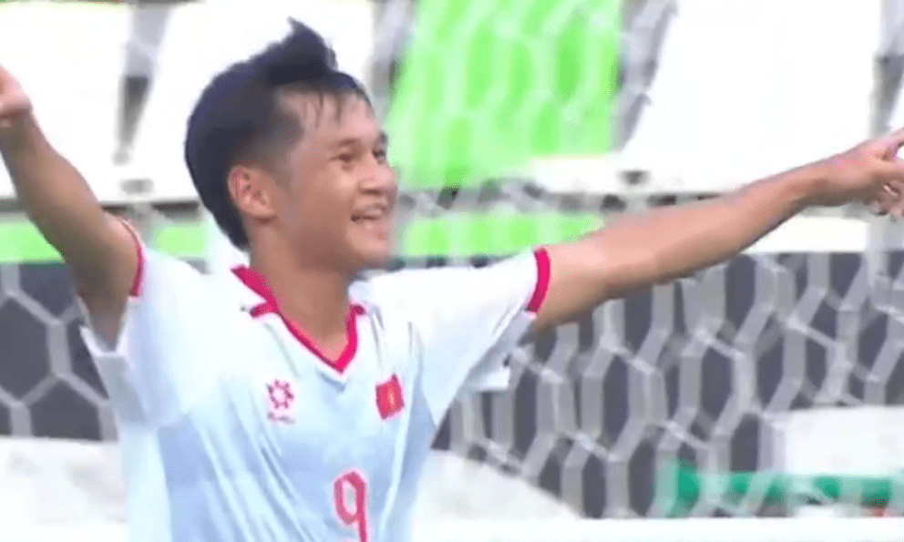 Tuyển Việt Nam đại thắng 5-0, tạo lợi thế lớn trước ngày quyết đấu Indonesia để tranh vé bán kết 