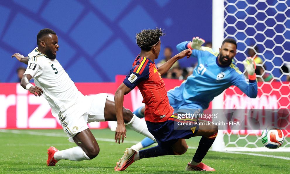 Tây Ban Nha 4-0 Saudi Arabia: Ứng viên vô địch trở lại cuộc đua, đại gia châu Á vẫn còn cửa đi tiếp