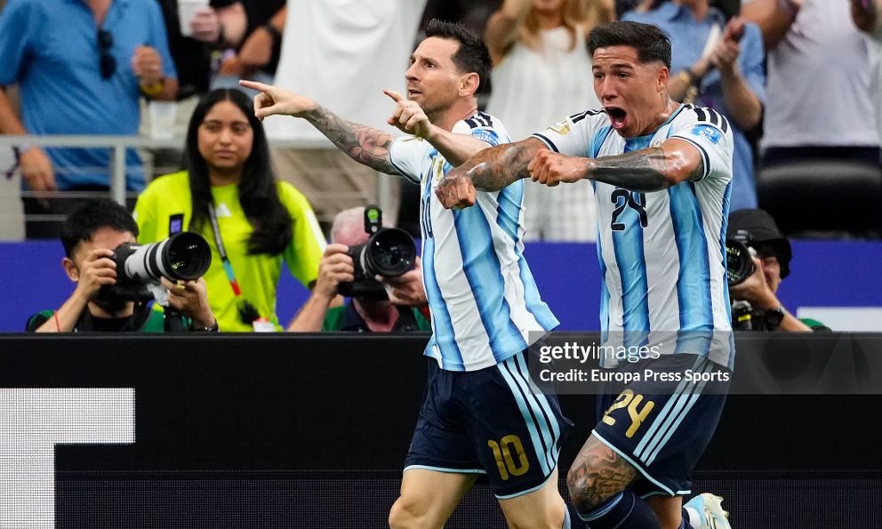 Messi lập cú đúp lịch sử, Argentina hạ Áo giữa trận cầu 