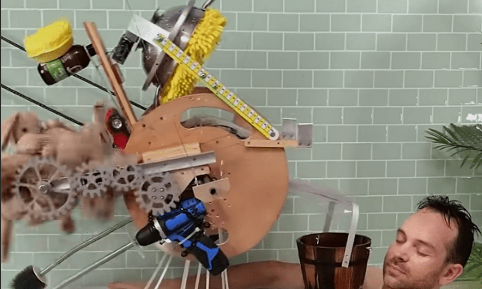 Xuất hiện nam YouTuber 