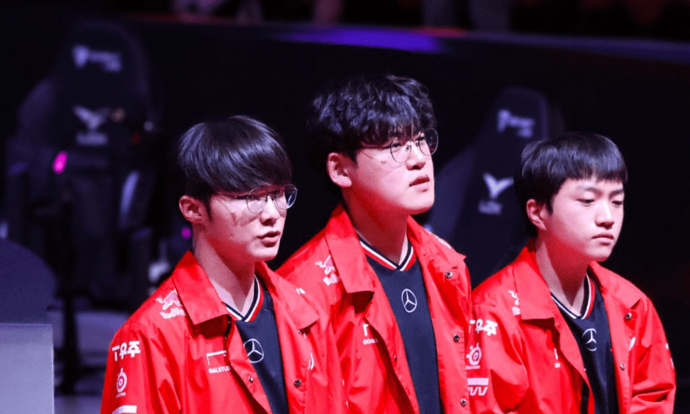 Sau tất cả, Faker cũng phải lên tiếng về drama T1 - Gumayusi - Smash
