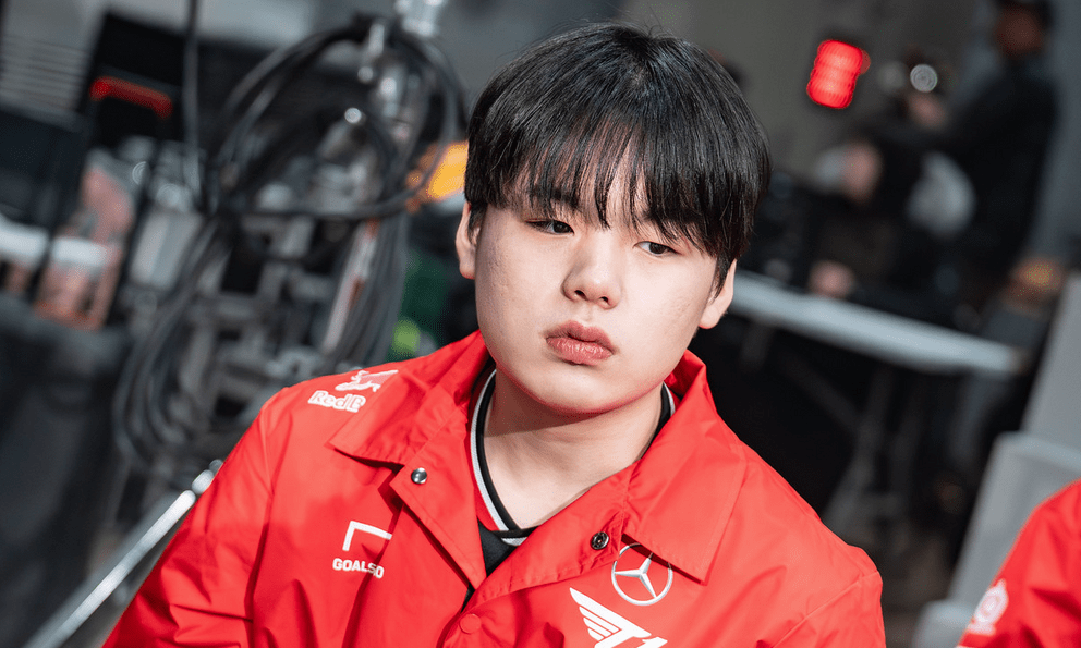 T1 đại thắng nhưng Smash lại 