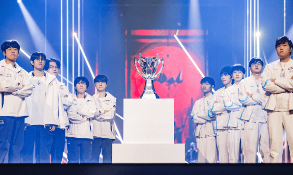 T1 và BLG không hẹn mà gặp chung vấn đề, khiến đội tuyển lao đao