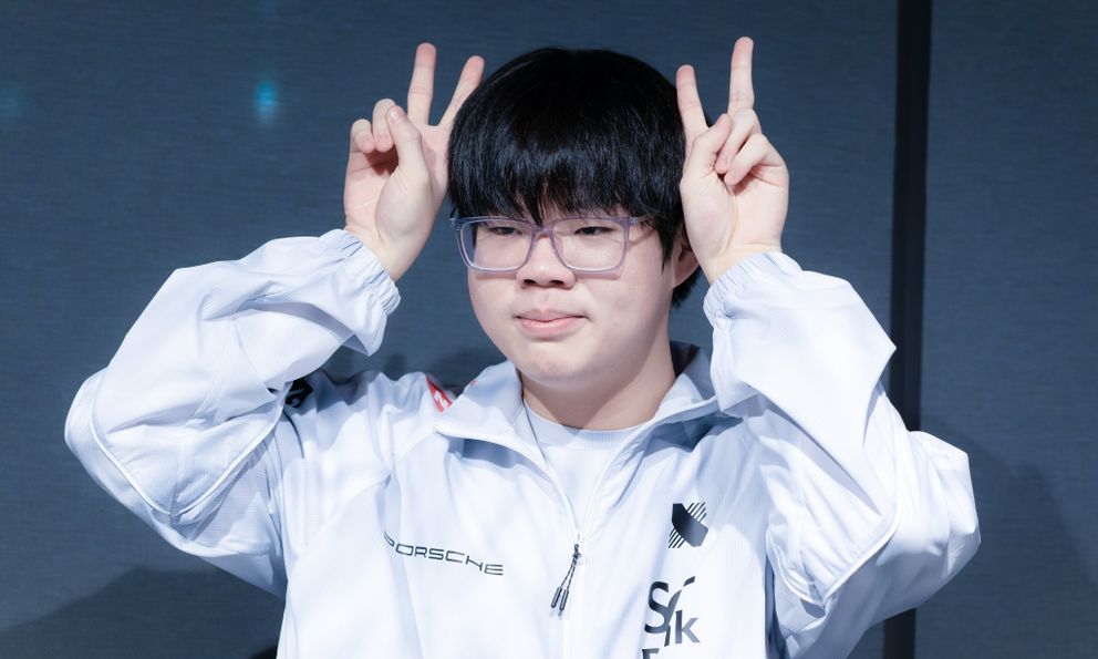 LazyFeel tiếp tục phong độ cao, T1 