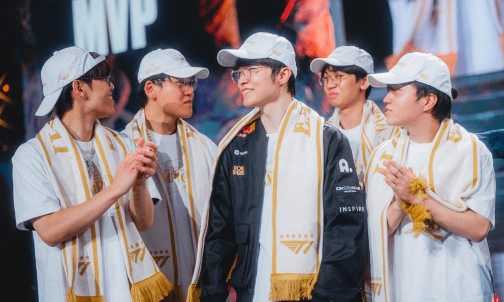 T1 đang sở hữu những bản hợp đồng thành công nhất lịch sử LMHT