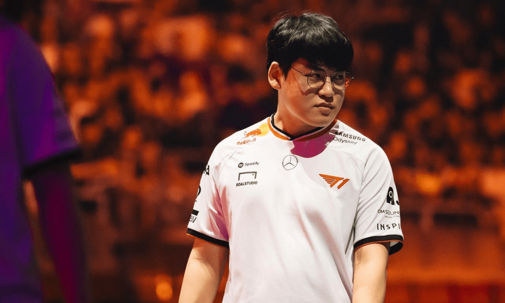 Một huyền thoại Esports khác cũng 