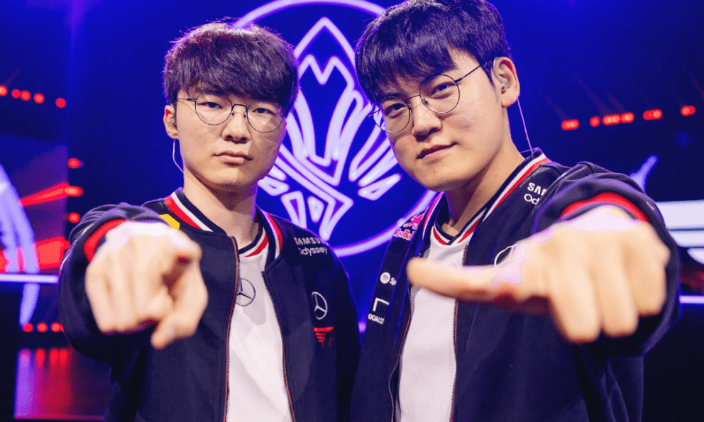 Faker hé lộ cuộc nói chuyện cuối cùng với Gumayusi và cả kế hoạch tương lai