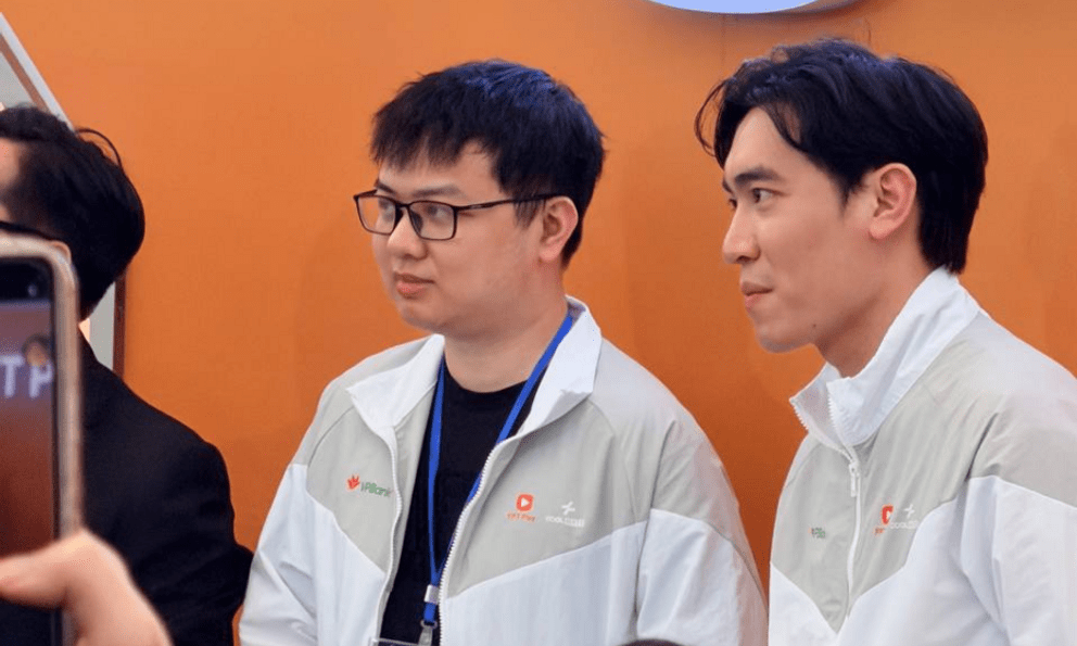 SofM và các đồng đội vô địch giải showmatch Tứ Hùng, Thầy Giáo Ba có meme mới