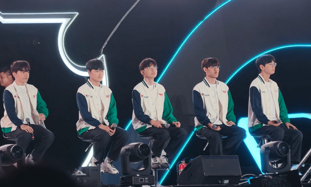 Nữ MC Mai Dora lên tiếng về fanmeeting T1, khán giả cũng đồng cảm