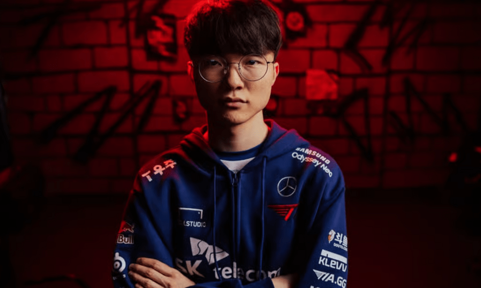 Tiếp tục có một tuyển thủ phải 