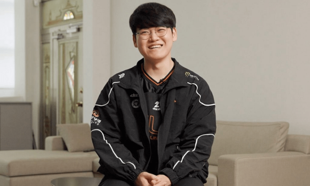 Gumayusi lần đầu nói về cảm giác khi ngồi dự bị khiến fan càng thêm xót xa