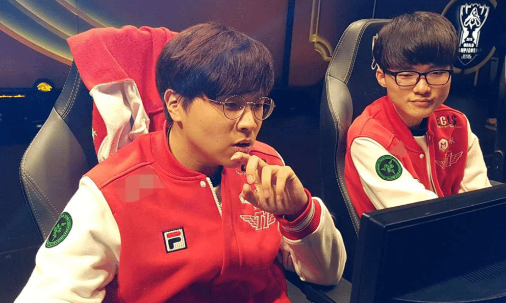 AI xếp hạng 5 tuyển thủ vĩ đại nhất LMHT nhưng lại gây tranh cãi cực mạnh