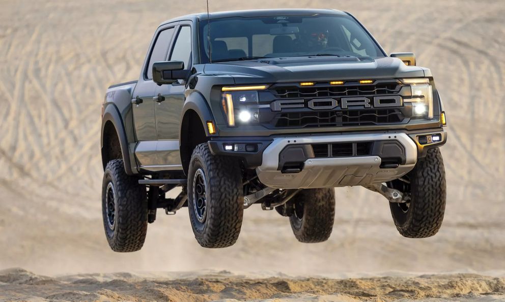 CEO Ford: 'Chúng tôi muốn trở thành Porsche của làng offroad'