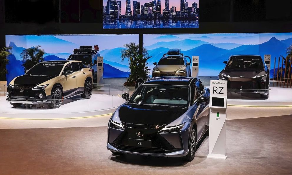 Toyota chơi lớn với xe điện: Làm nhà máy 14 tỷ USD, rộng ngang 121 sân bóng, thêm cả công ty con dành riêng cho Lexus