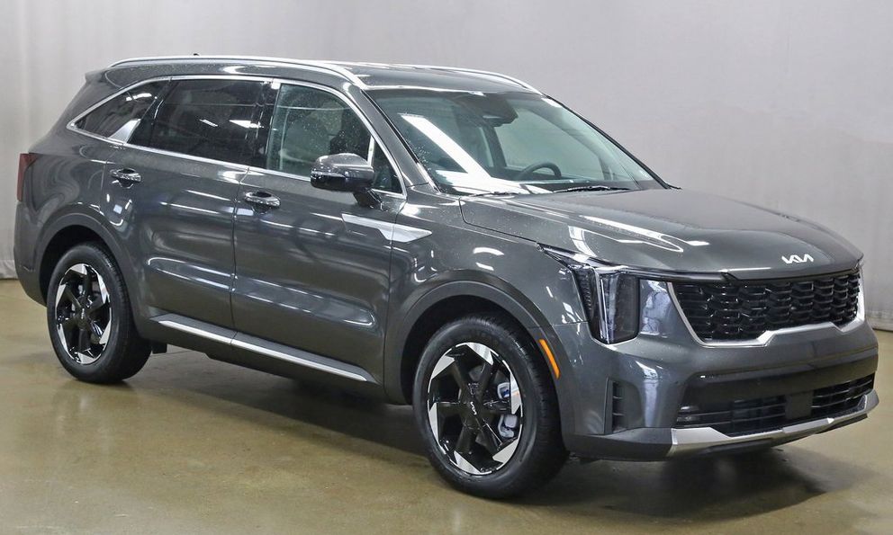Kia Sorento 2025 bỏ động cơ dầu mà người Việt ưa thích, thay bằng máy xăng hybrid chỉ ngốn 5 lít/100km