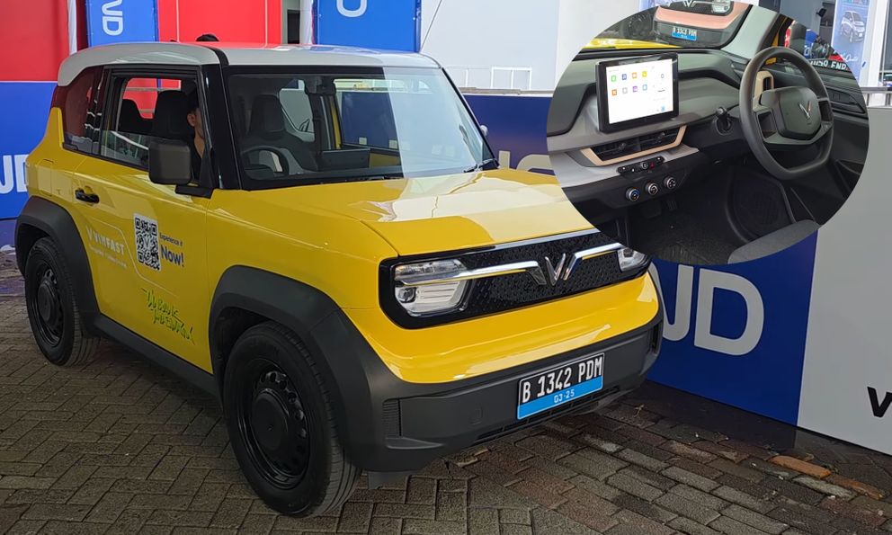 VinFast VF 3 giá quy đổi 354 triệu đồng tại Indonesia có điểm khác Việt Nam: Thêm nút trên vô lăng, bớt chức năng của điều hòa