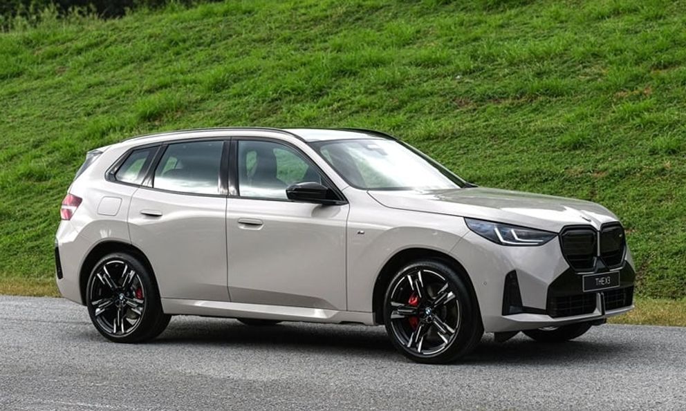 BMW X3 thế hệ mới ra mắt ngay sát Việt Nam: Màn cong khủng, mạnh gần 400 mã lực, giá từ 2,8 tỷ đồng, kỳ vọng sớm về nước đấu GLC