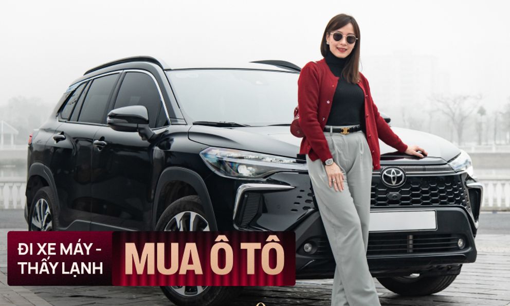 Định mua xe 500 triệu nhưng chốt Toyota Corolla Cross gần 1 tỷ, chủ nhân chia sẻ: ‘Mua ô tô vì cảm thấy lạnh mỗi khi đi xe máy qua cầu’