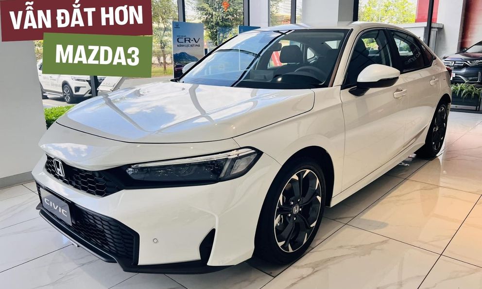 Honda Civic đẩy hàng, giá còn từ 749 triệu đồng, vẫn đắt hơn Mazda3 bản cao nhất; khuyến mãi khủng nhưng khách hàng phải thỏa mãn một điều