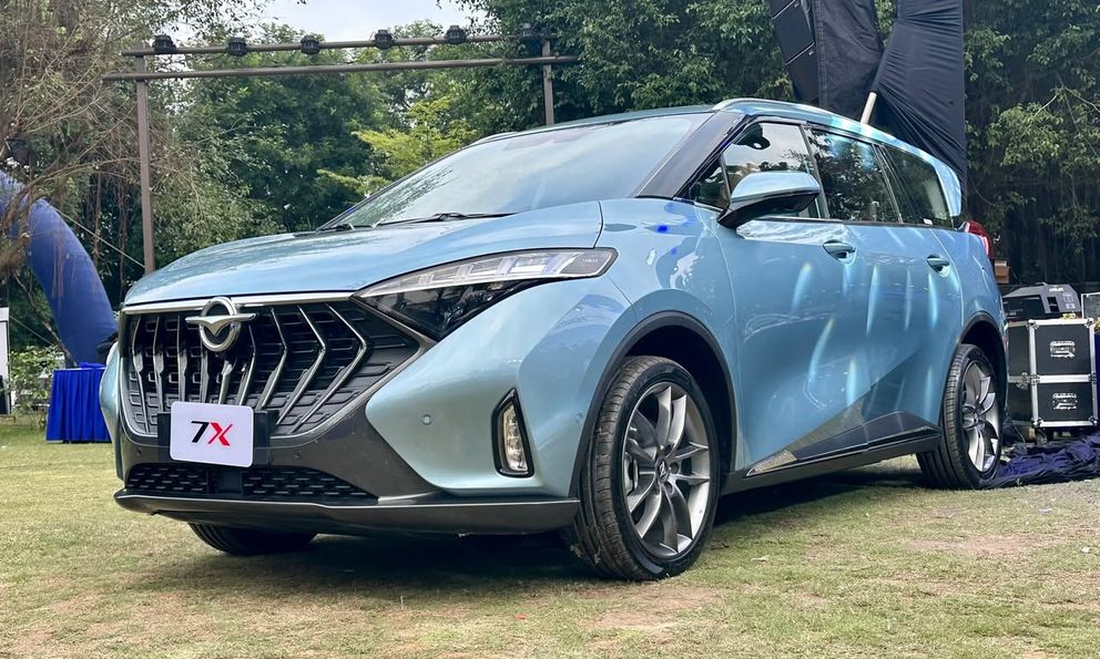 Chật vật tìm khách, MPV kín tiếng nhất Việt Nam Haima 7X giảm giá tới gần 200 triệu đồng