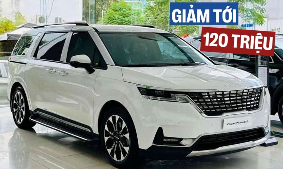 Kia Carnival dọn kho bản máy xăng, giảm giá 120 triệu tại đại lý: Giá thực tế còn 1,639 tỷ đồng, khách mua phải đánh đổi bằng mẫu mã