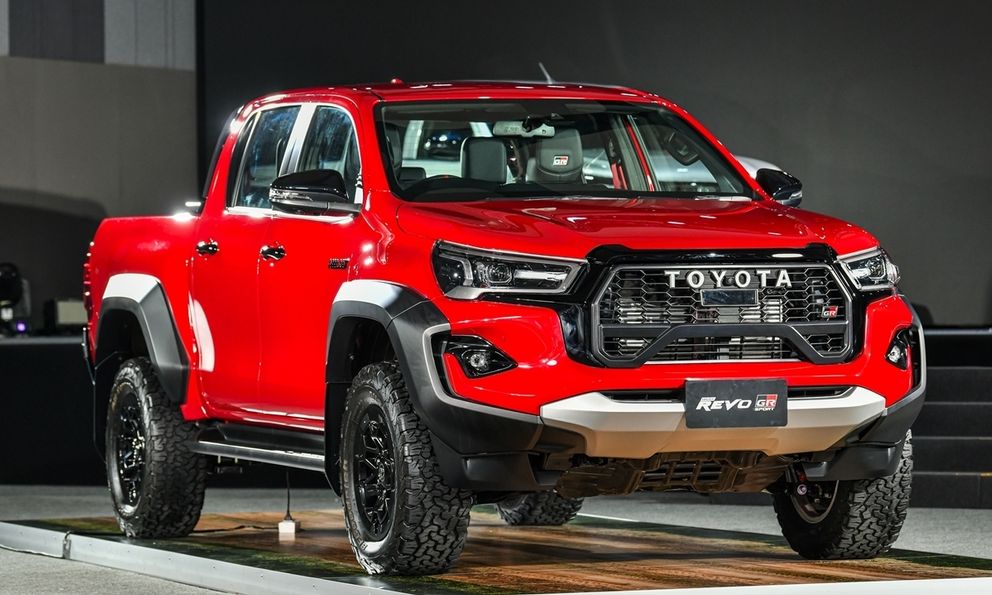 'Đội sổ' phân khúc bán tải ở Việt Nam, Toyota Hilux và Isuzu D-Max lại là 'vua' ở đây