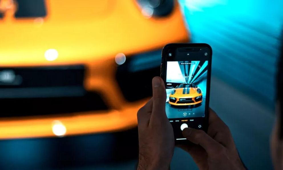 Bỏ tiền tỷ mua xe Porsche mà vẫn bị thế này: Bị phớt lờ khi đặt xe, đổi chỗ mua thì bị miệt thị, lời giải thích sau đó còn tệ hơn