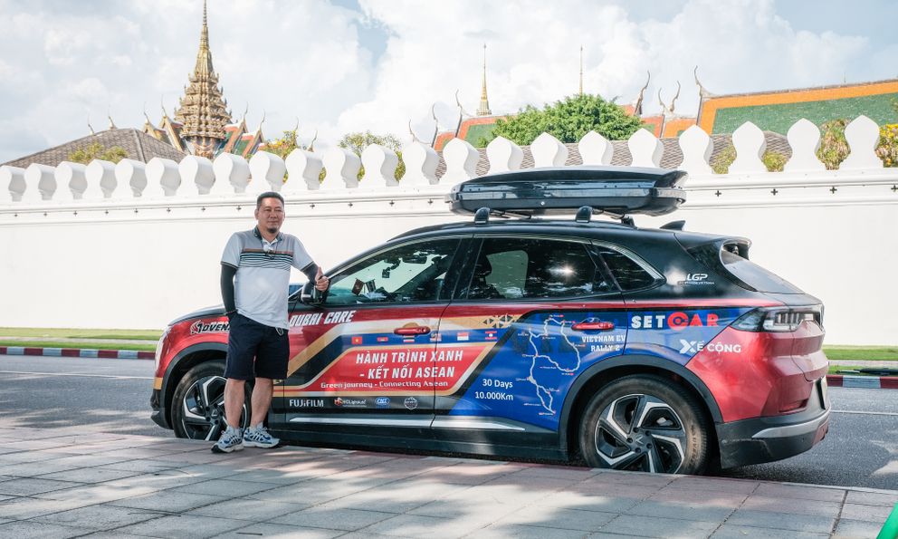 U60 đã dùng 18 đời ô tô: ‘Muốn mang VF 8 đi châu Âu, xuyên Bắc Mỹ, nếu phải thay pin, thay động cơ cũng không đổi xe’