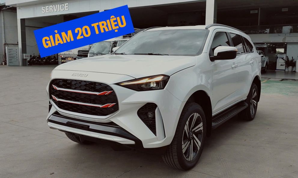 Isuzu mu-X ra mắt chưa đầy 1 tháng đã giảm giá tại đại lý: Bản tiêu chuẩn còn 914 triệu đồng, chưa giảm sâu như Everest