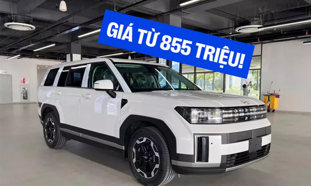 Giá Hyundai Santa Fe chạm ‘đáy’, bản tiêu chuẩn còn 855 triệu đồng, rẻ ngang Toyota Corolla Cross