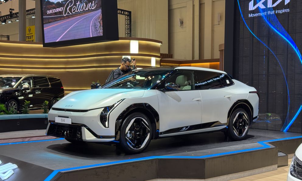 Kia EV4 ra mắt Đông Nam Á: Chạy tối đa 630km/sạc, nếu về Việt Nam đủ chạy từ Hà Nội tới Quảng Trị
