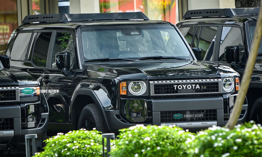 Lô Toyota Prado ‘lạ’ xuất hiện tại Việt Nam: Thiết kế khác biệt, động cơ hybrid mạnh hơn hẳn xe chính hãng