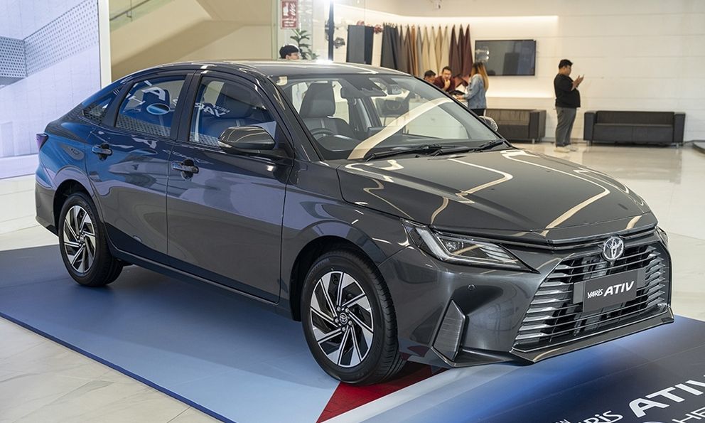 Toyota Vios hybrid ra mắt ĐNÁ: Chung động cơ Yaris Cross HEV, mạnh 110 mã lực, giá quy đổi từ 580 triệu