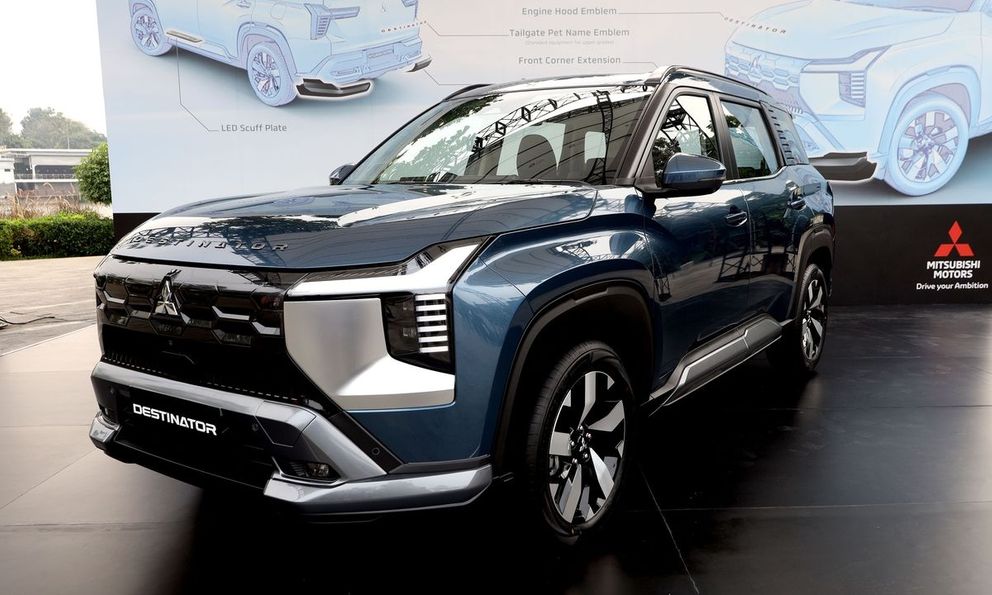 Bảng này sẽ cho biết bạn nhận được gì khi Mitsubishi Destinator về Việt Nam: Đi gia đình mua bản cao sẽ thêm tiện nghi cho người ngồi hàng sau 