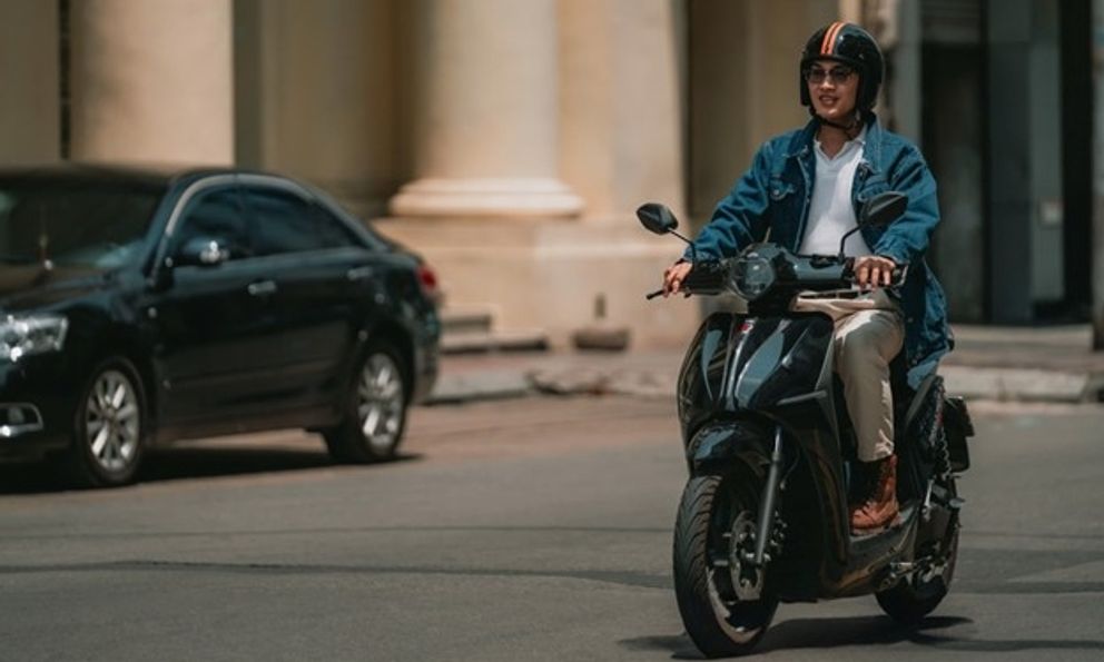 Đây là loạt xe máy điện đi xa hơn ô tô khi sạc đầy, đều là thương hiệu Việt Nam