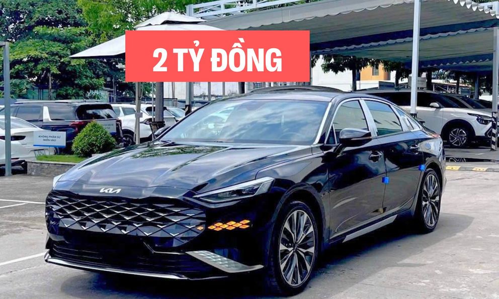 Kia K8 lần đầu được rao bán tại Việt Nam: Bản hybrid bắt đúng 'trend' sống xanh, giá gần 2 tỷ đồng, tương đương C-Class hay 330i nhưng rộng rãi hơn hẳn