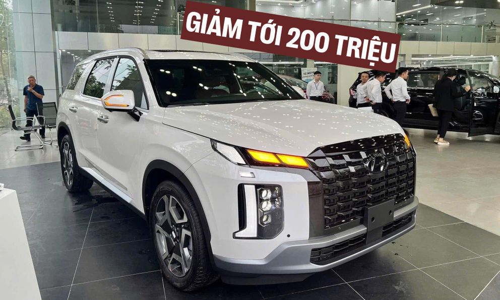 Hyundai chơi lớn: Bảo hành tăng lên tới 8 năm, giảm giá hàng loạt xe đến 200 triệu đồng, MPV thậm chí 'đọ giá' xe cỡ A