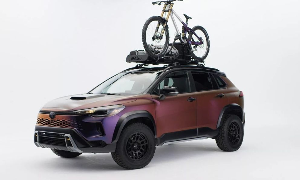 Toyota Corolla Cross bất ngờ thêm bản offroad: Gầm cao, lốp khủng, cốp thiết kế cực lạ, nhưng có chi tiết làm cho đẹp chứ không mấy tác dụng