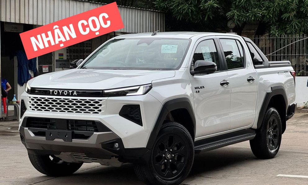 Toyota Hilux 2026 nhận cọc tại Việt Nam: Đại lý báo 3 phiên bản, giá sẽ đắt hơn, về trước Tết cạnh tranh Ranger