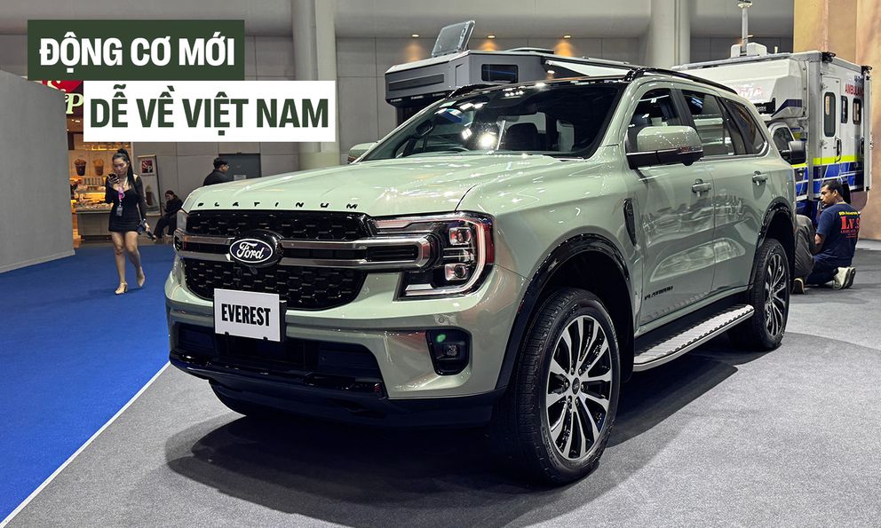 Xem thực tế Ford Everest Platinum 2026 giá quy đổi hơn 1,4 tỷ đồng: Diện mạo thể thao hơn, động cơ mới dễ áp dụng cho cả Việt Nam